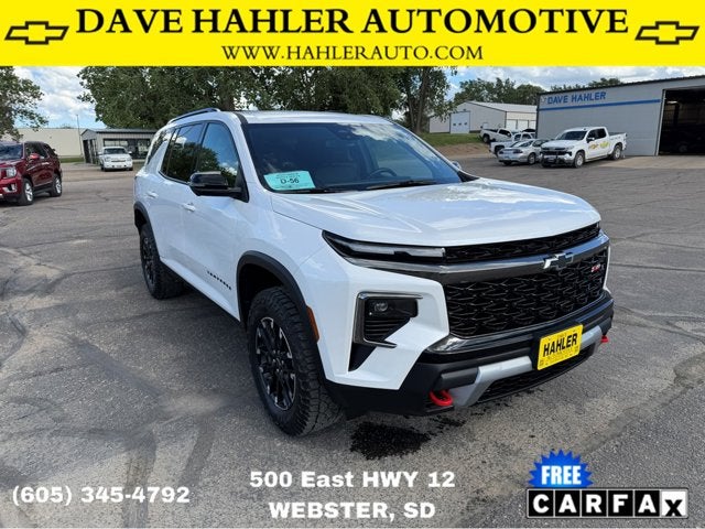 2024 Chevrolet Traverse AWD Z71 in Iridescent Pearl Tricoat — front three-quarter view