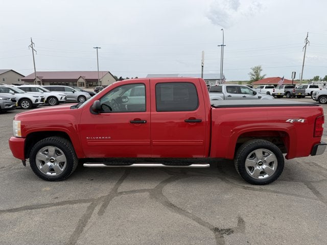 2011 Chevrolet Silverado 1500 — interior view